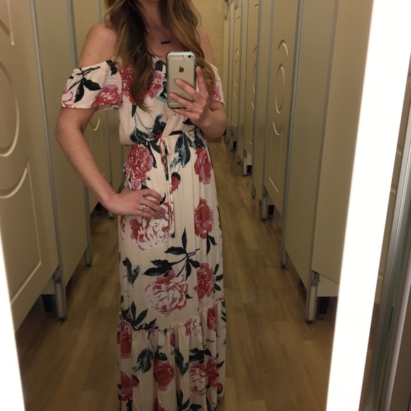 one clothing Dresses & Skirts - ONE CLOTHING Pink floral cold shoulder maxi dress